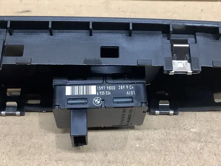 BMW X1 E84 (2009 - 2015) 6935534 Кнопка стеклоподъемников — фото 4