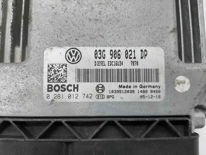 Volkswagen PASSAT B6 (2005 - 2010) 03G906021DP Блок управления двигателем (ЭБУ) — фото 2
