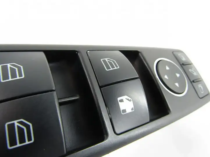 Mercedes-Benz E W212 (2009 - 2016) Кнопка стеклоподъемников — фото 3