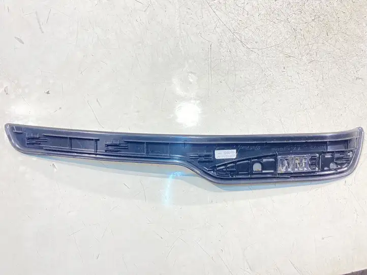 BMW 3 E90 E91 (2005 - 2012) 7060280 Внутренняя отделка переднего порога — фото 4