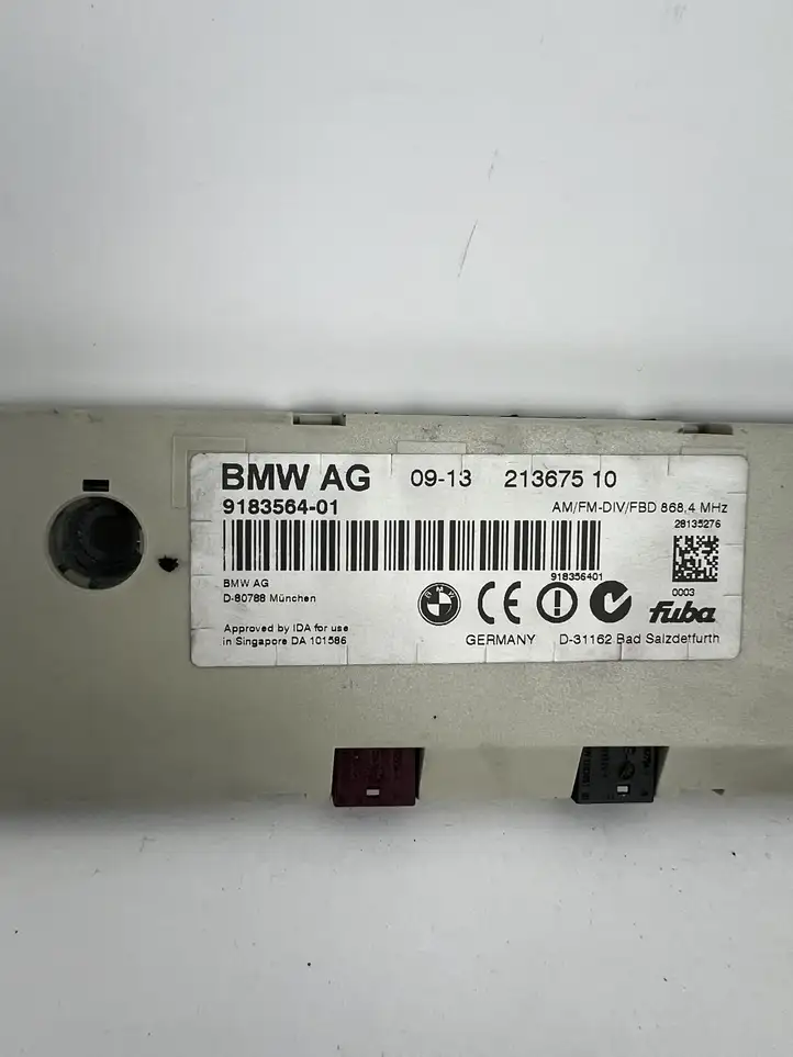 BMW 5 E60 E61 (2004 - 2010) 9183564 Усилитель антенны — фото 3