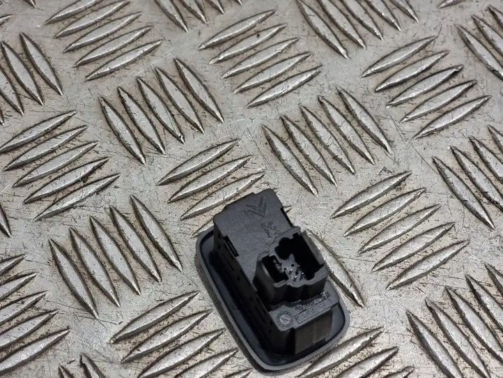 Citroen C5 (2004 - 2008) 53269765 Кнопка стеклоподъемников — фото 2
