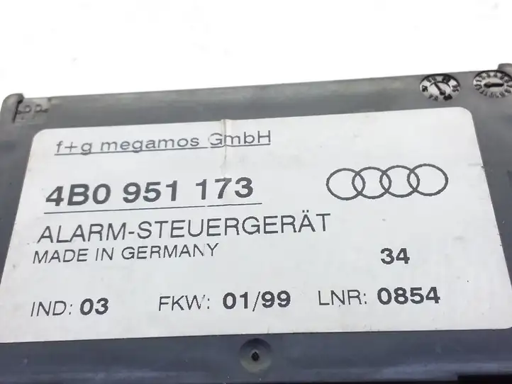 Audi A6 S6 C5 4B (1997 - 2001) 4B0951173 Блок управления сигнализацией — фото 4