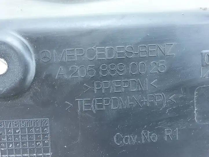 Mercedes-Benz C W205 (2014 - 2021) A2058890025 Накладка крыла — фото 2