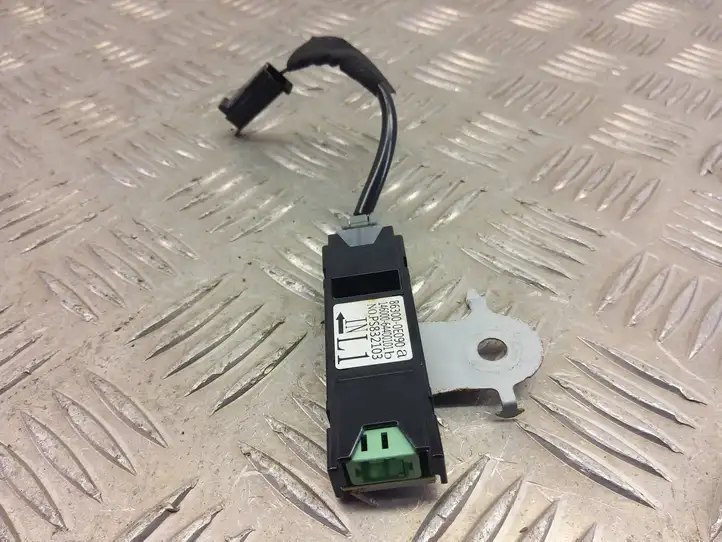 Toyota Highlander XU70 (2019 - ) 86300-0E090 Блок управления антеннами — фото 3