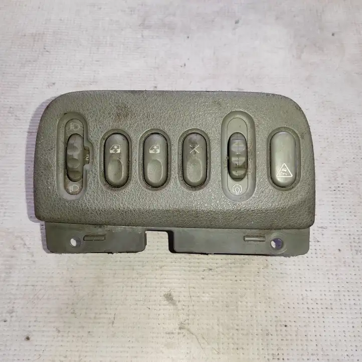 Renault Scenic I (1996 - 2003) 7700432429 Другие включатели / ручки/ переключатели — фото 1