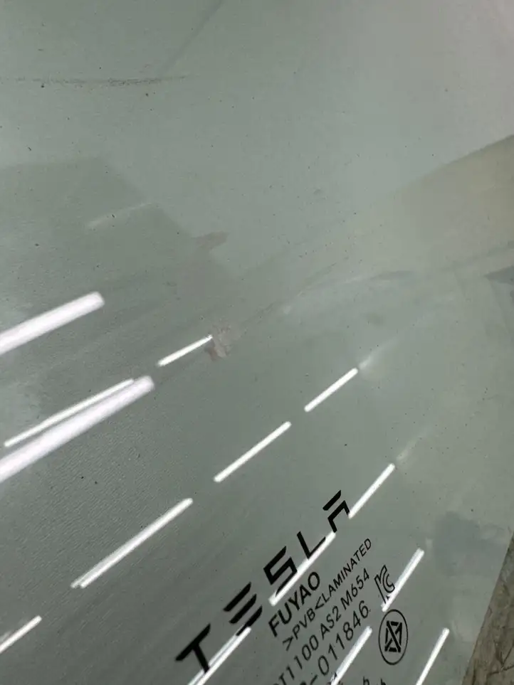 Tesla Model Y (2019 - 2024) 43R011846 Стекло задней двери — фото 10