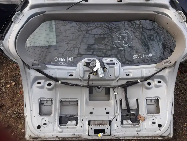 Renault Scenic II - Grand scenic II (2003 - 2006) Крышка багажника — фото 2