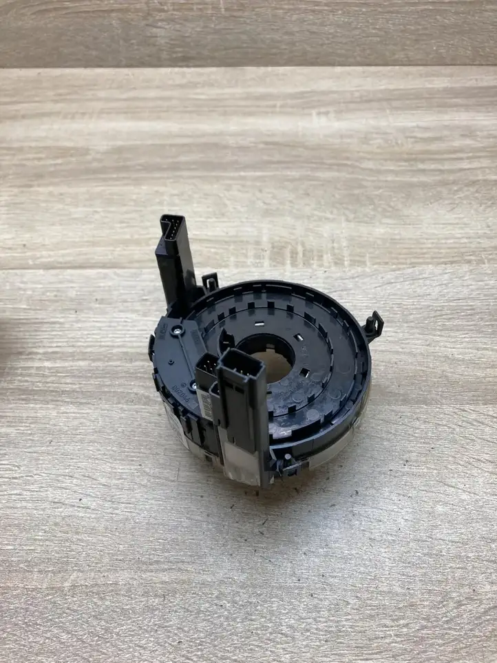 Audi A8 S8 D2 4D (1999 - 2002) 4E0953541B Контактное кольцо SRS — фото 2