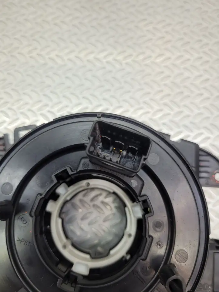 Skoda Yeti (5L) (2009 - 2012) 5K0953569B Контактное кольцо SRS — фото 6
