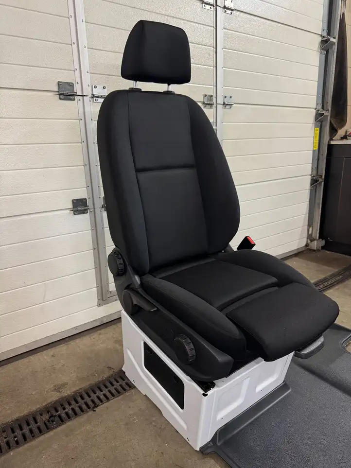 Mercedes-Benz Sprinter W907 W910 (2018 - ) A9076843900 Переднее сиденье пассажира — фото 10