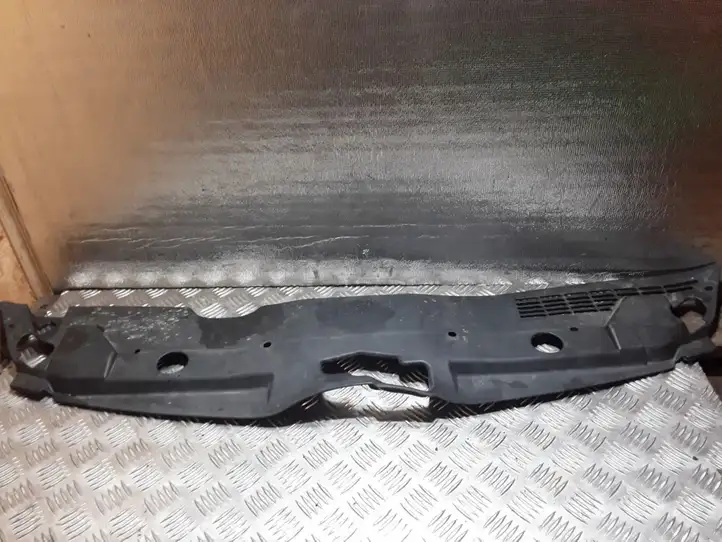 Toyota Corolla Verso AR10 (2004 - 2009) 532890F010 Облицовка радиатора — фото 1