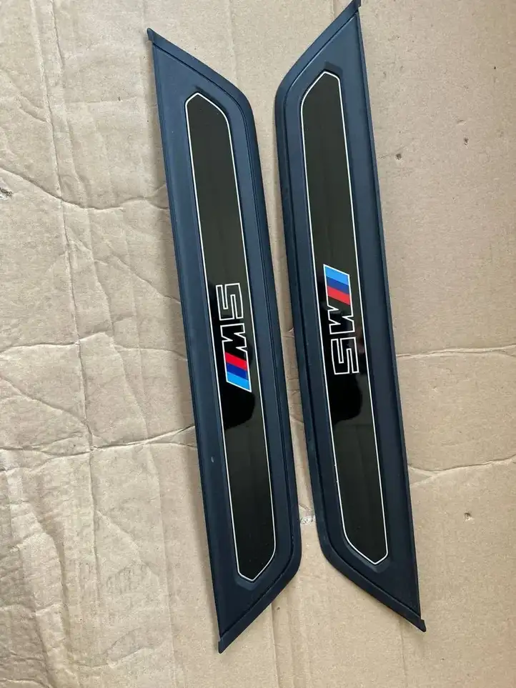 BMW (2024 - ) 7886679 Внутренняя отделка переднего порога — фото 2