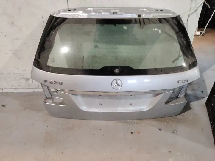 Mercedes-Benz E W212 (2009 - 2016) A2127400001 Крышка багажника — фото 2