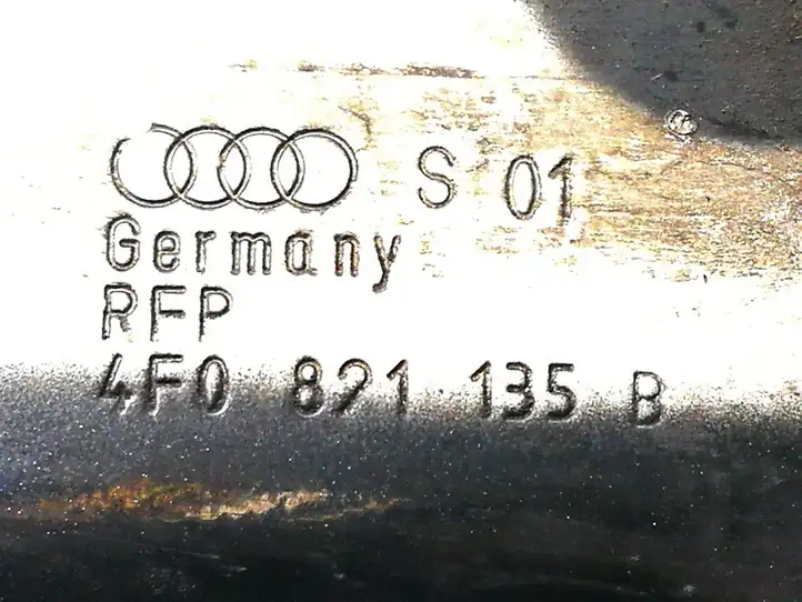 Audi A6 S6 C6 4F (2004 - 2008) 4F0821135B Крепление крыла — фото 4