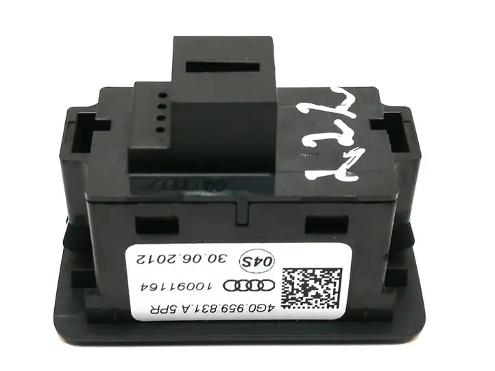 Audi A8 S8 D4 4H (2010 - 2014) 4G0959831A Кнопка открытия задней двери — фото 3