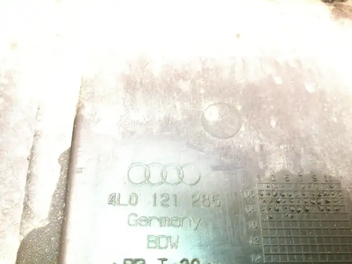 Audi Q7 4L (2005 - 2009) 4L0121285 Верхняя панель радиатора — фото 3