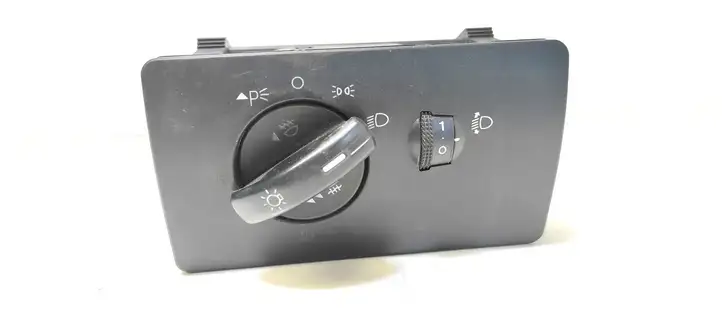 Ford Mondeo Mk III (2000 - 2007) 1S7T13A024BB Включатель фонарей — фото 1