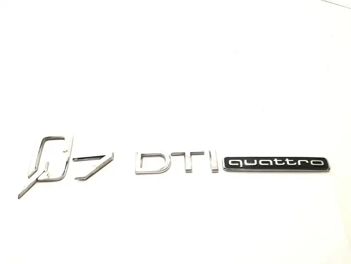 Audi Q7 4M (2015 - ) 4M0 Эмблема производителя — фото 2