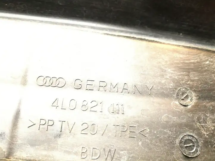 Audi Q7 4L (2009 - 2015) 4L0821111 Накладка крыла — фото 3
