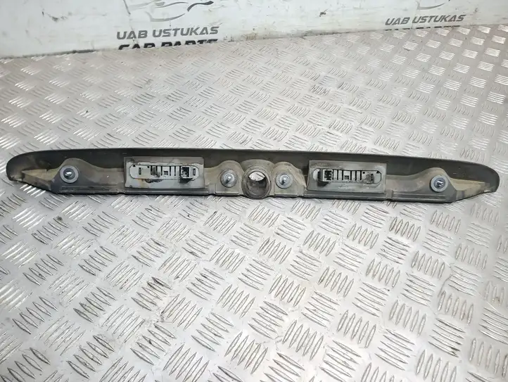 Opel Zafira B (2003 - 2006) 90579631 Подсветка номера — фото 2