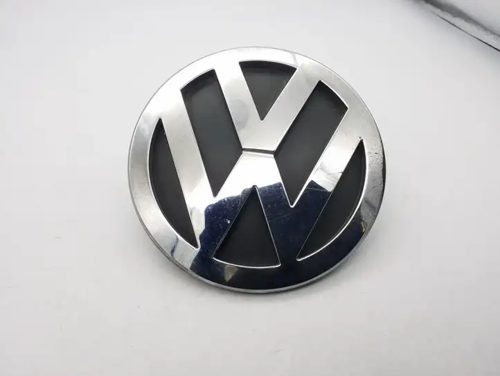 Volkswagen Transporter - Caravelle T5 (2003 - 2009) 7H0853630A Эмблема производителя — фото 1