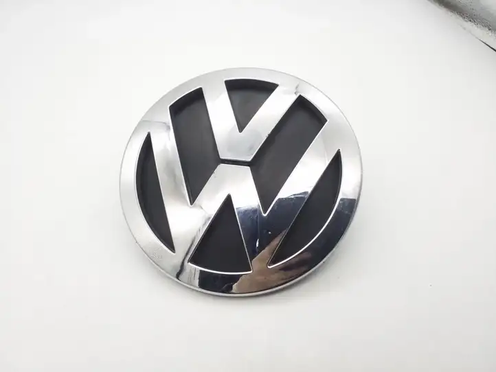 Volkswagen Touareg I (2002 - 2010) 7L6853630A Эмблема производителя — фото 1