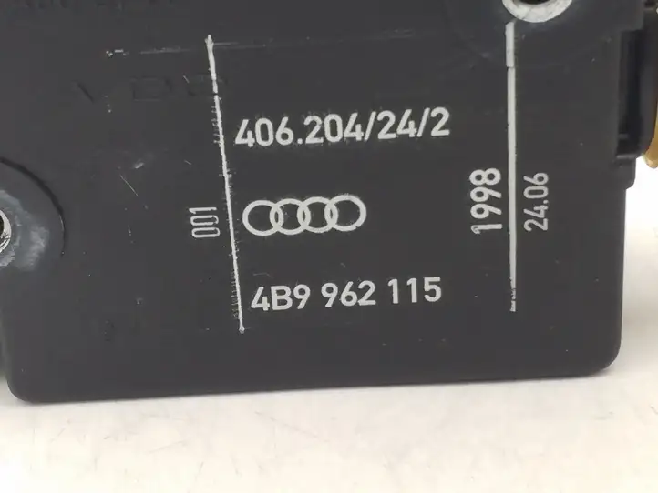 Audi A6 S6 C5 4B (2001 - 2004) 4B9962115 Актуатор замка задней двери — фото 2