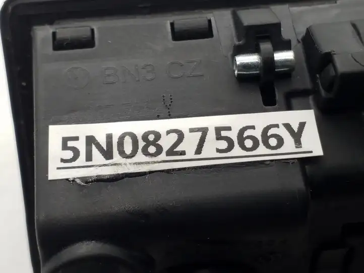 Audi Q5 SQ5 (2008 - 2012) 5N0827566Y Ручка багажника с камерой — фото 3