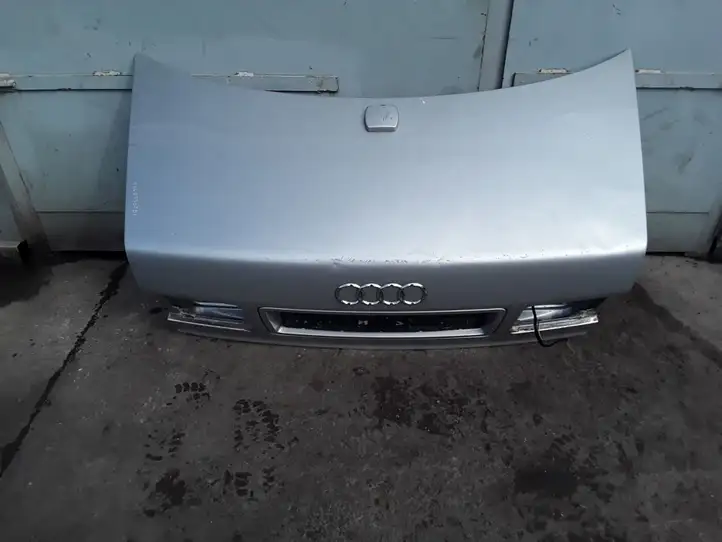 Audi A8 S8 D2 4D (1999 - 2002) Крышка багажника — фото 1