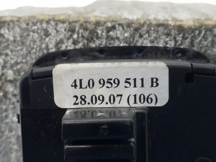 Audi Q7 4L (2005 - 2009) 4L0959511B Кнопка открытия задней двери — фото 2