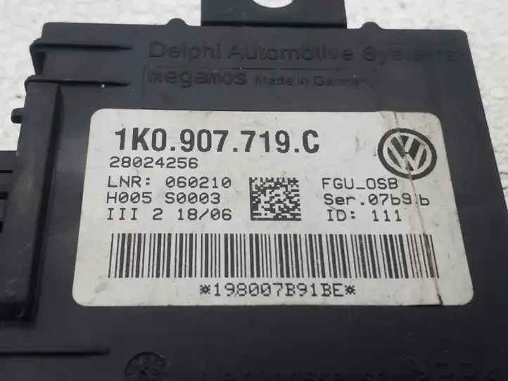 Audi A3/S3 8P (2004 - 2008) 1K0907719C Блок управления сигнализацией — фото 2