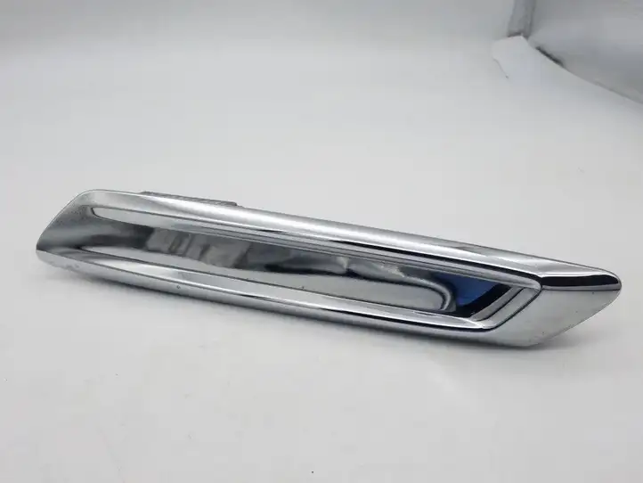 BMW 5 F10 F11 (2009 - 2016) 7336648 Решетка в крыле — фото 1