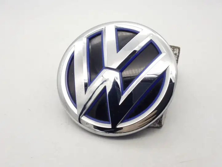 Volkswagen Jetta VI (2011 - 2018) 5C6853630A Эмблема производителя — фото 1