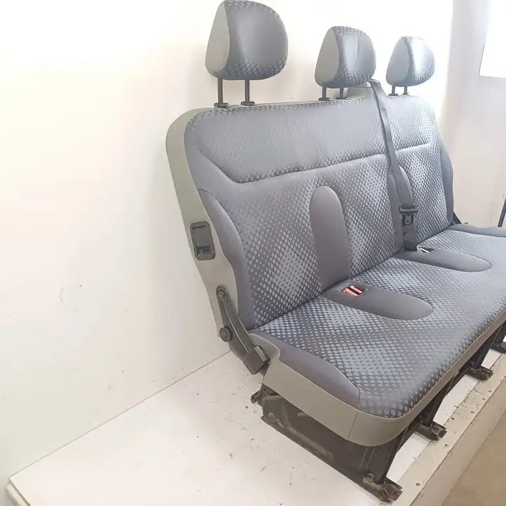 Renault Trafic II (X83) (2002 - 2014) 890000113R Третий ряд сидений — фото 6
