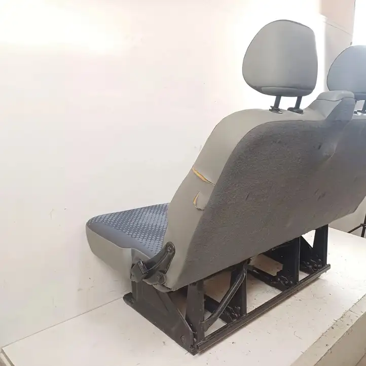 Renault Trafic II (X83) (2002 - 2014) 890000113R Третий ряд сидений — фото 10