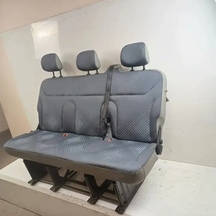 Renault Trafic II (X83) (2002 - 2014) 890000113R Третий ряд сидений — фото 16