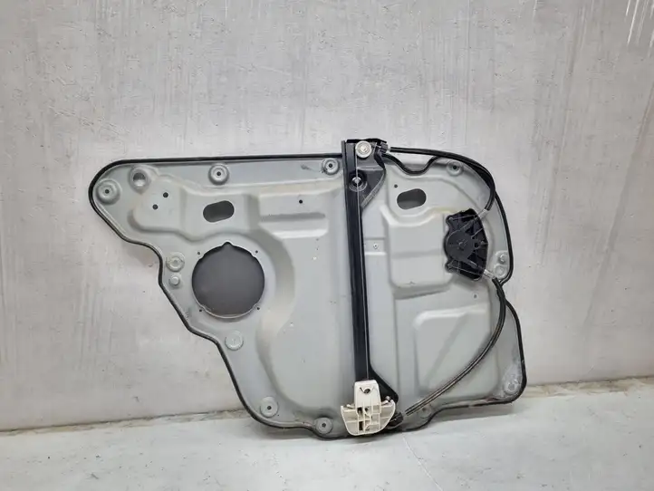 Volkswagen Touran I (2003 - 2010) 1T0839462L Механический стеклоподъемник задней двери — фото 4