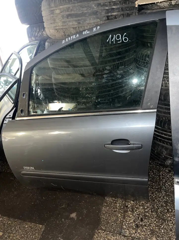 Opel Zafira B (2006 - 2008) Дверь — фото 1