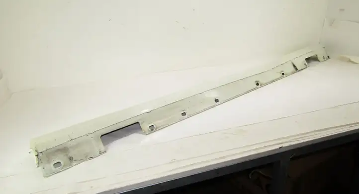 Mercedes-Benz C W204 (2007 - 2014) Порог кузова — фото 4