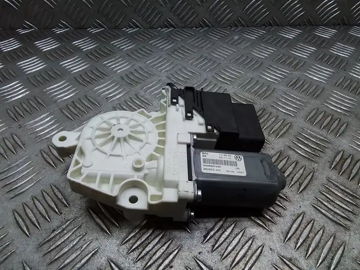 Volkswagen Tiguan (2007 - 2011) 5N0959704D Стеклоподъемник задней двери — фото 1