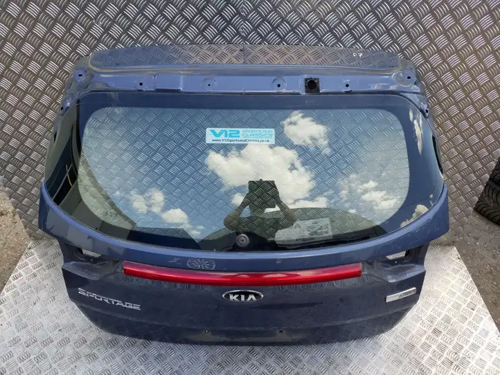Kia Sportage (2016 - 2018) Крышка багажника — фото 3