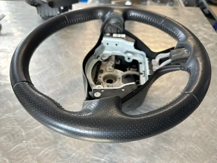 Nissan Juke I F15 (2010 - 2018) Руль — фото 2