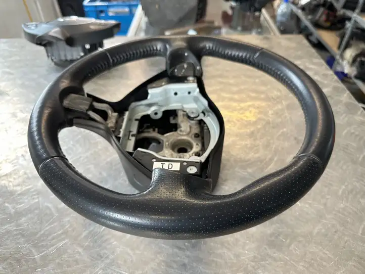 Nissan Juke I F15 (2010 - 2018) Руль — фото 4