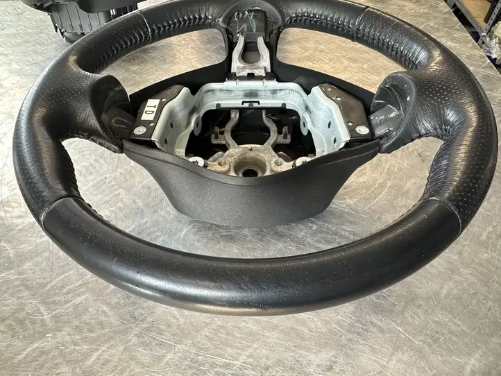 Nissan Juke I F15 (2010 - 2018) Руль — фото 6