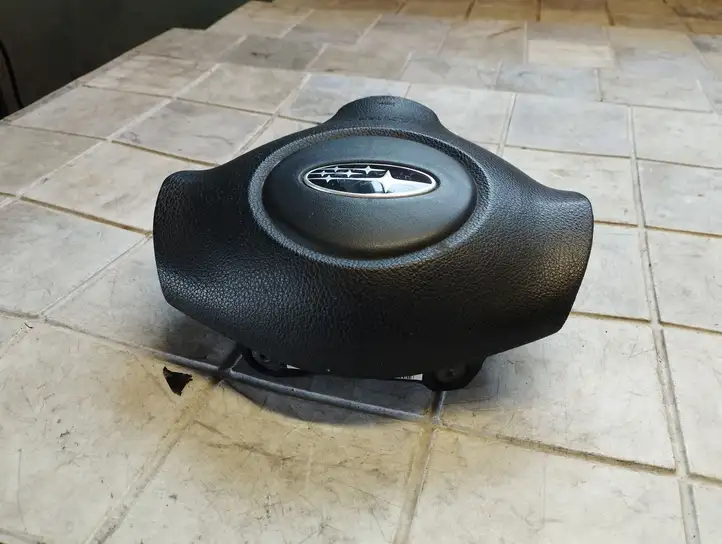 Subaru Outback (2007 - 2009) Подушка безопасности руля — фото 3