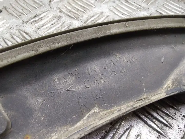 Subaru Outback (1998 - 2003) Накладка колесной арки — фото 2
