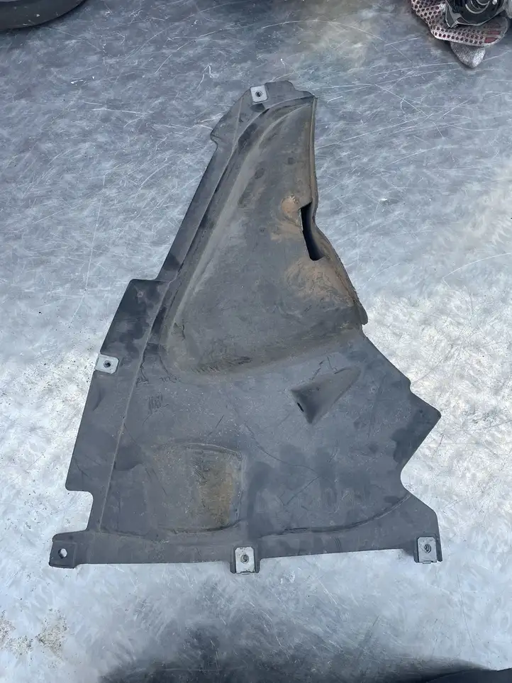 BMW 3 F30 F35 F31 (2012 - 2018) 7260739 Кронштейн переднего подкрылка — фото 3