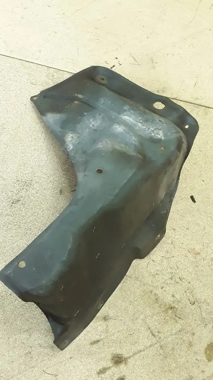Toyota Corolla E120 E130 (2000 - 2004) 5144212180 Защита двигателя — фото 3