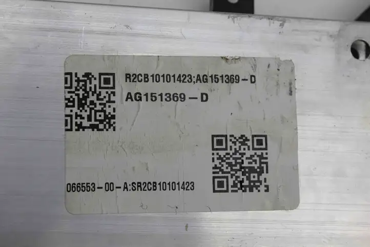 Tesla Model X (2015 - 2021) 106655300A Прочие детали салона — фото 3